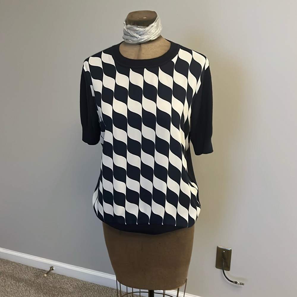 Navy & White Harlequin Design top